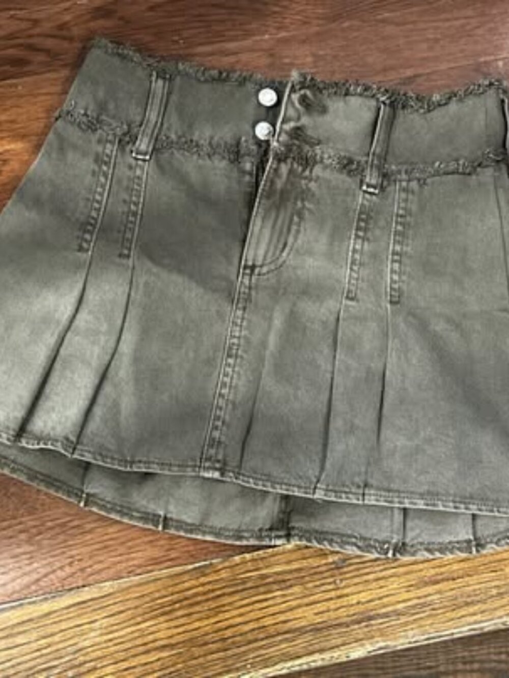 Garage Olive Green Pleated Denim Mini Skirt - Size P/S